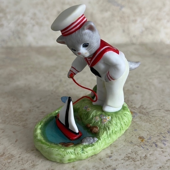 Vintage Kitty Cucumber Schmid Figurine Albert with Sailboat 1992 - Picture 6 of 6